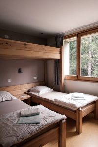 Chambre sud avec vue sur la forêt